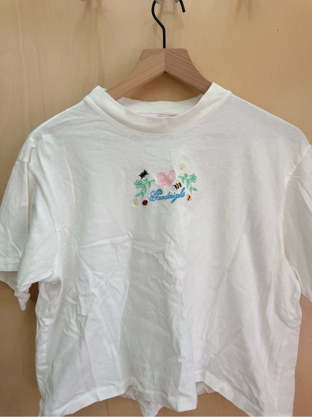 NWOT Lisa Says Gah Embroidered 'Goodnight' T-Shirt
